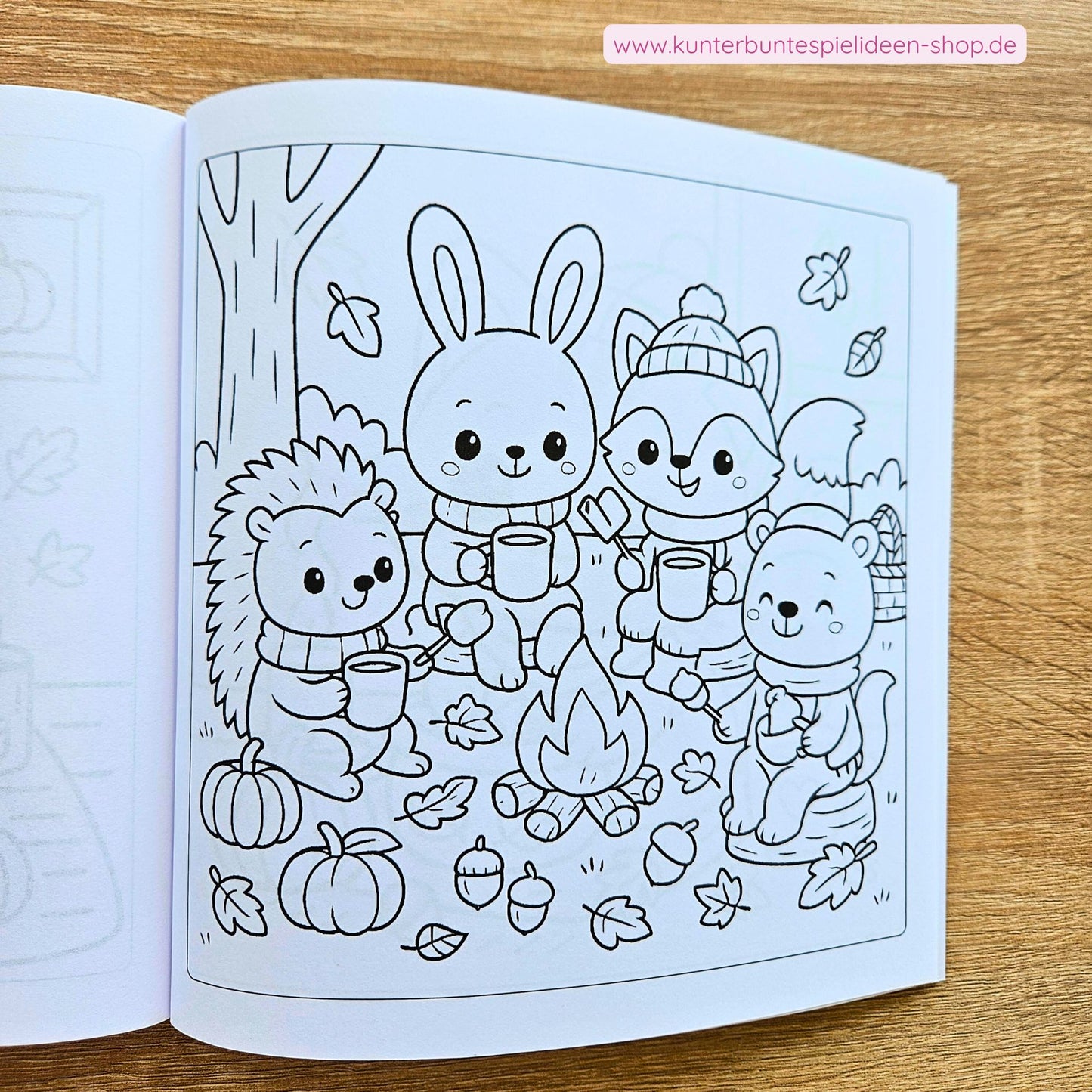 Herbstliches Ausmalbuch mit Ausmalbildern und Malvorlagen für Kinder ab 3 im Herbst– kreative Beschäftigung & tolle Geschenkidee. Niedliche Waldtiere, Kürbisse & bunte Herbstmotive