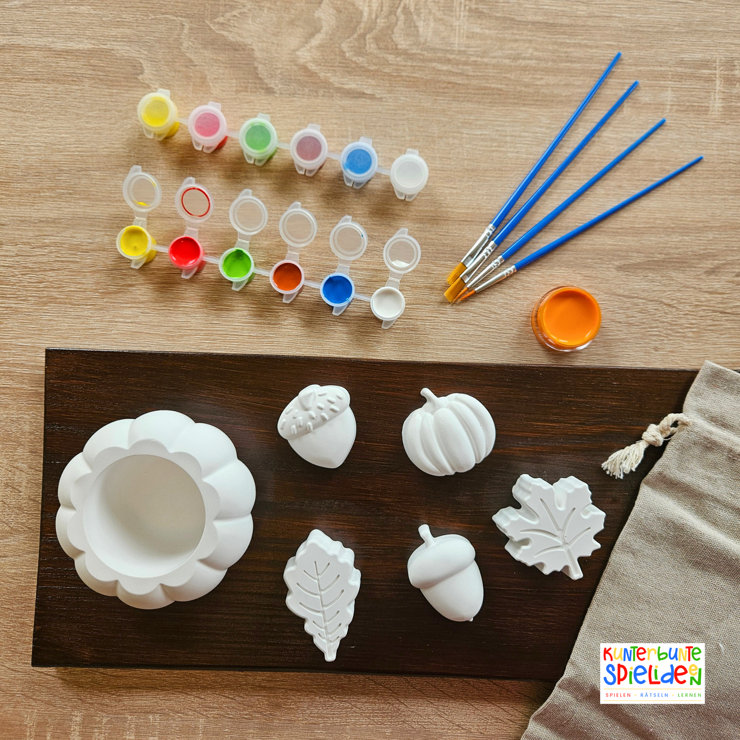 Keraflott-Rohlinge und Farben aus dem Kreativset Herbst – DIY Herbstdeko gestalten, ideales Geschenk für kreative Menschen
