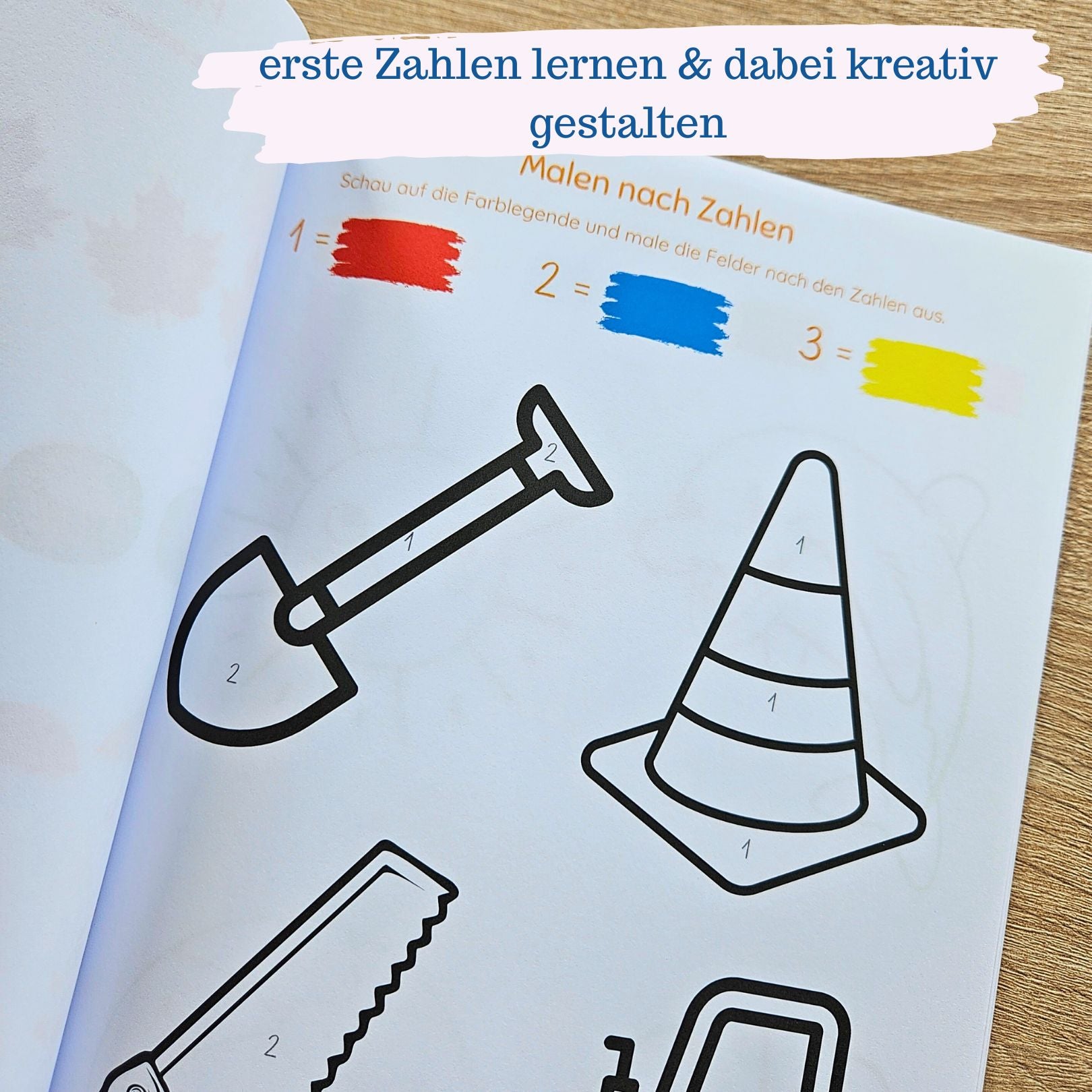 Malen nach Zahlen im Zahlenraum 1 bis 4 – kindgerechte Motive zu den Themen Strand, Frühling, Sommer, Herbst, Winter, Bauernhof und Baustelle helfen beim ersten Zahlenverständnis und trainieren die visuelle Wahrnehmung