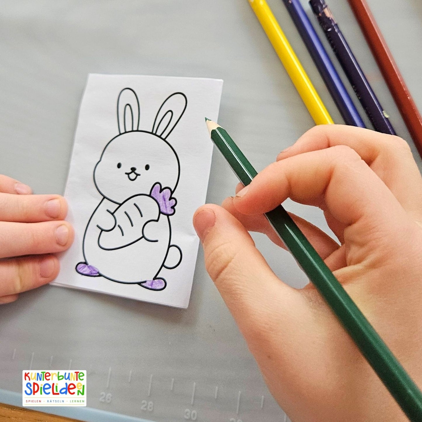 Frühlingshafte & österliche Ausmalbilder für Kinder – kostenlose Vorlage im Mini-Malbuch-Format