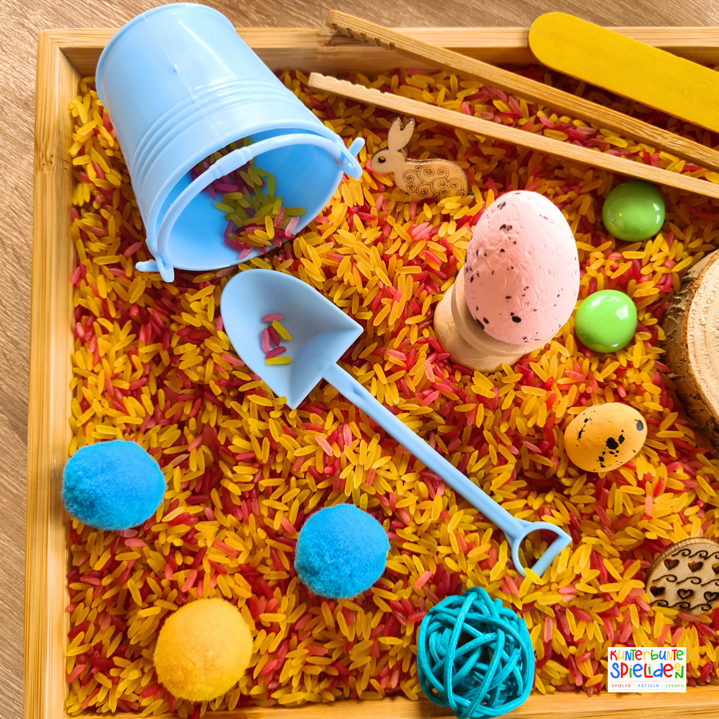 Ostern Sensory Play Geschenkidee Kleine Beschäftigung Montessori Spiel - Jahreszeitentisch / Schüttspiel Reis Frühling Sensorische Aktivität