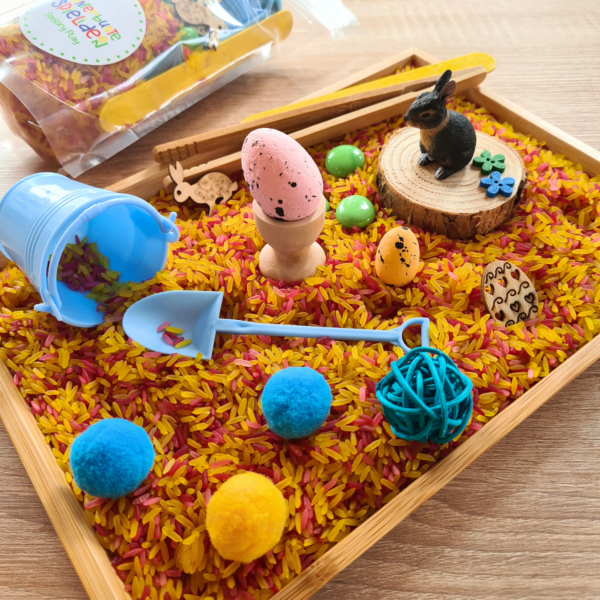 Ostern Sensory Play Geschenkidee Kleine Beschäftigung Montessori Spiel - Jahreszeitentisch / Schüttspiel Reis Frühling Sensorische Aktivität