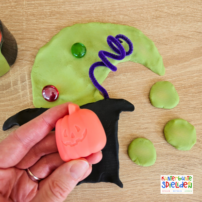 Halloween Play Dough Kit handgemachte vegane Knete mit losenTeilen Kreatives Spiel für Kinder für Halloween und in der Herbstzeit,Knete für Kinder, Gastgeschenk, Kleines Geschenk zu Halloween unter 10 Euro