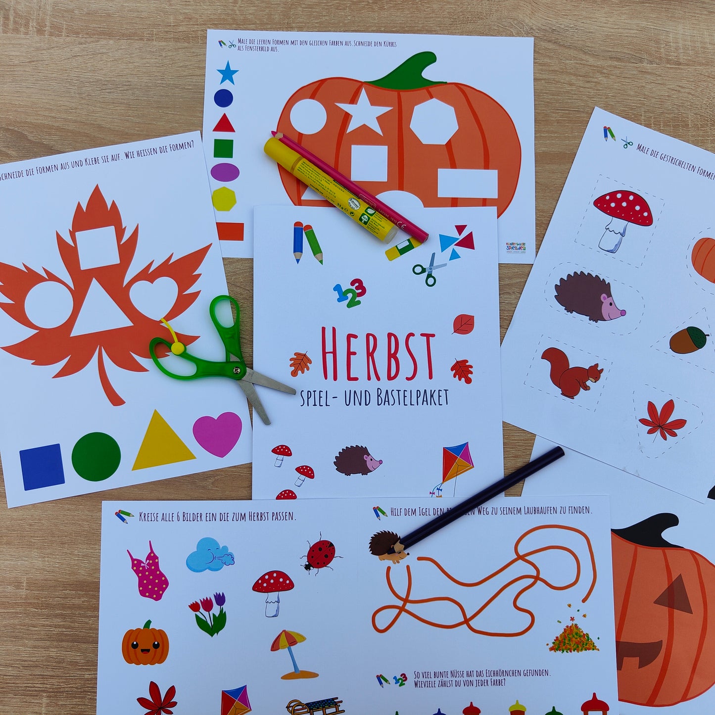 in buntes Lernblatt für Kleinkinder mit verschiedenen Herbstmotiven wie Kürbis, Eichhörnchen und gestrichelten Linien zum Ausschneiden. Gedruckt auf stabilem Papier und mit spielerischen Übungen zum Zählen, Formen erkennen und Ausmalen. Ideal für die Förderung von Feinmotorik und kognitiven Fähigkeiten.