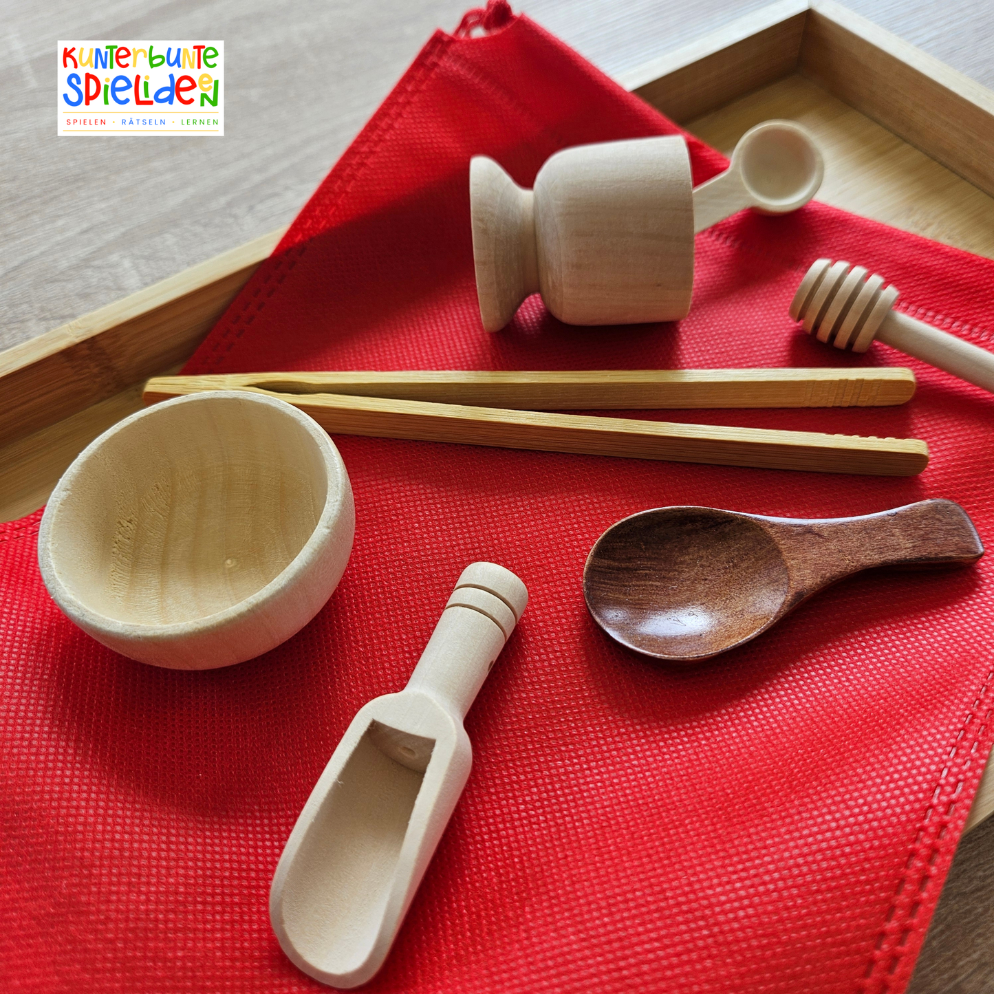 Montessori Schüttwerkzeuge Set ohne Reis – Holzzange, Schale, Löffel, Schaufel und Honigrührer für Tablettarbeit und Sensory Play
