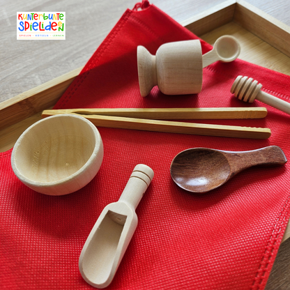 Montessori Schüttwerkzeuge Set ohne Reis – Holzzange, Schale, Löffel, Schaufel und Honigrührer für Tablettarbeit und Sensory Play