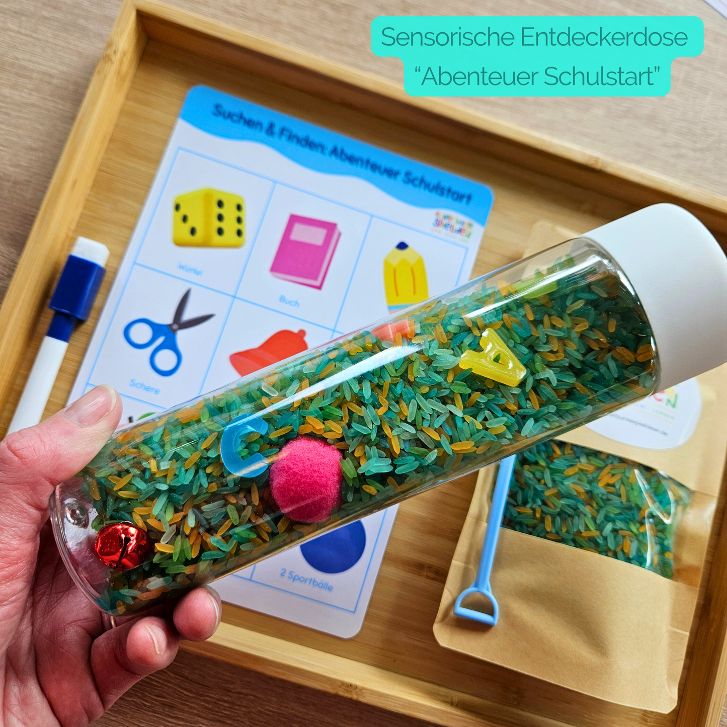 Sensorikflasche Schulstart mit Reis als Suchspiel, Schulsymbole finden und auf dem Suchbild abhaken, sensorisches Spiel ab 3