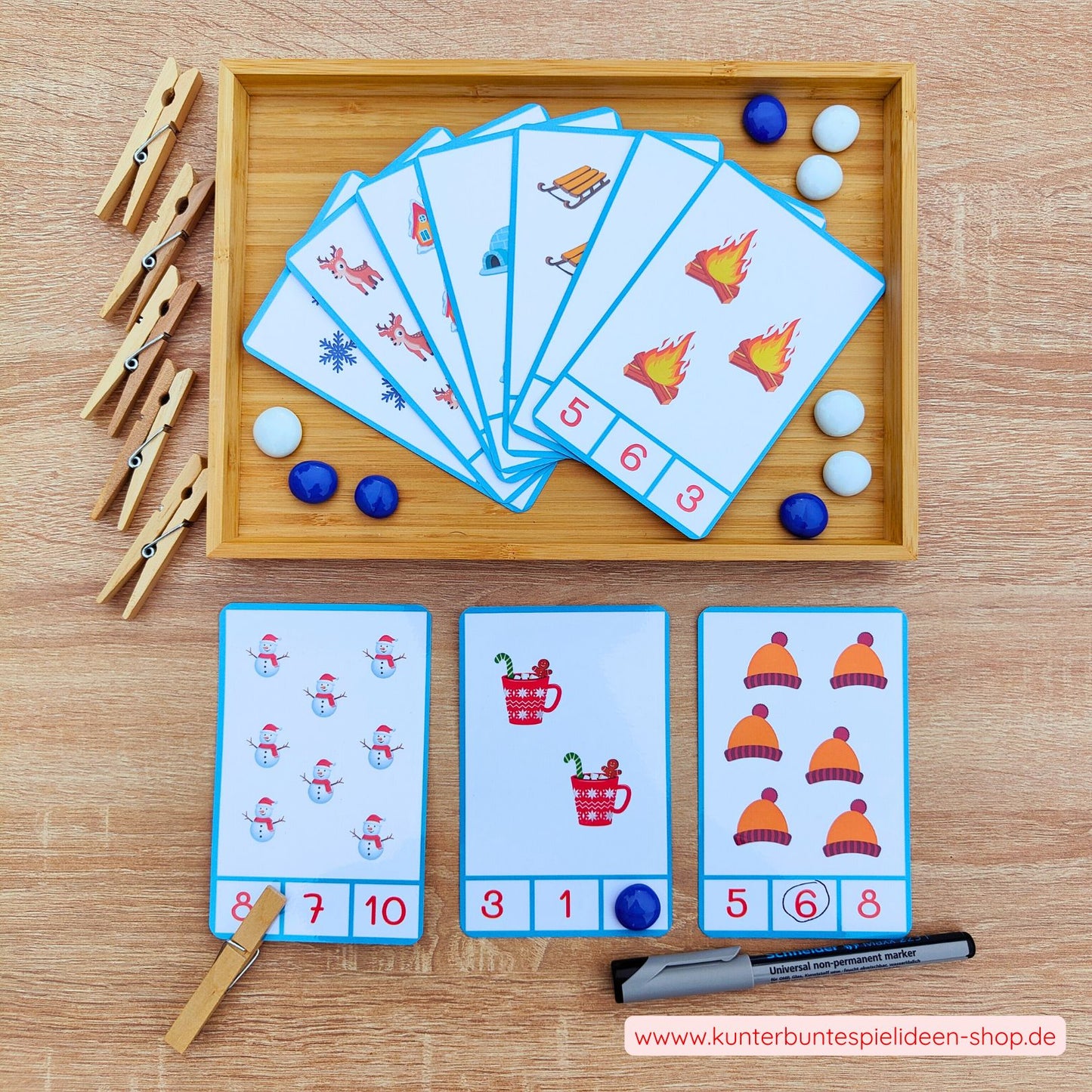 Zählkarten Lernkarten Set als Lernspiel mit Zubehör für Vorschule und Kindergarten mit Muggelsteinen Klammerkarten Holzklammern und Folienstift