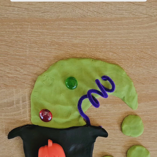 Halloween Play Dough Kit handgemachte vegane Knete mit losenTeilen Kreatives Spiel für Kinder für Halloween und in der Herbstzeit,Knete für Kinder, Gastgeschenk, Kleines Geschenk zu Halloween unter 10 Euro